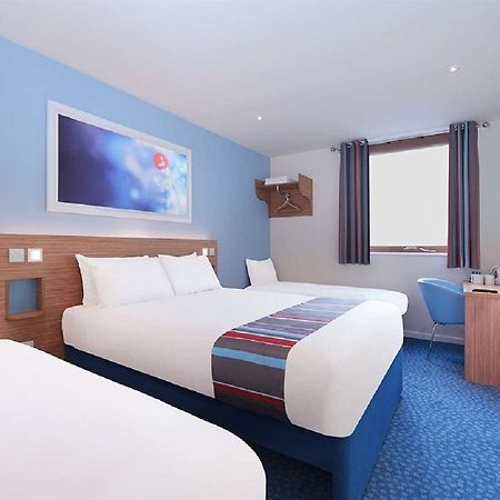 Travelodge Sheffield Central Exterior foto