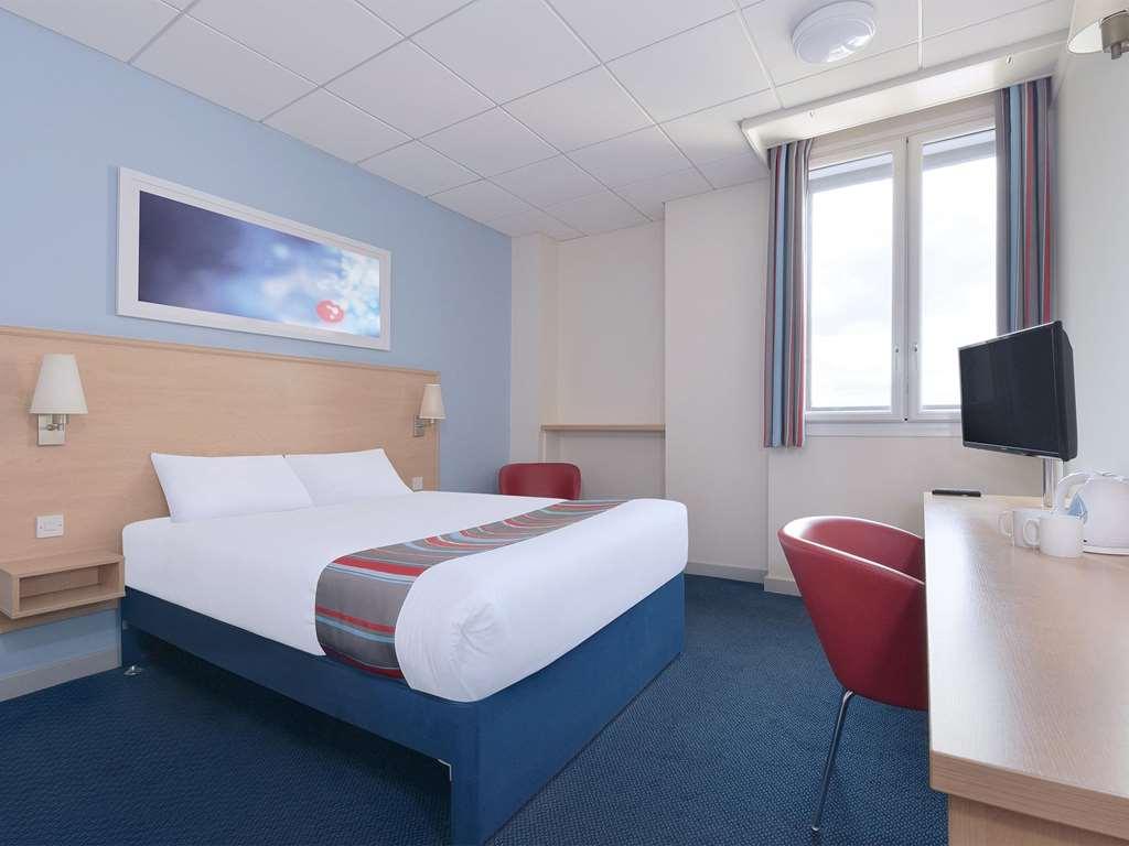 Travelodge Sheffield Central Habitación foto
